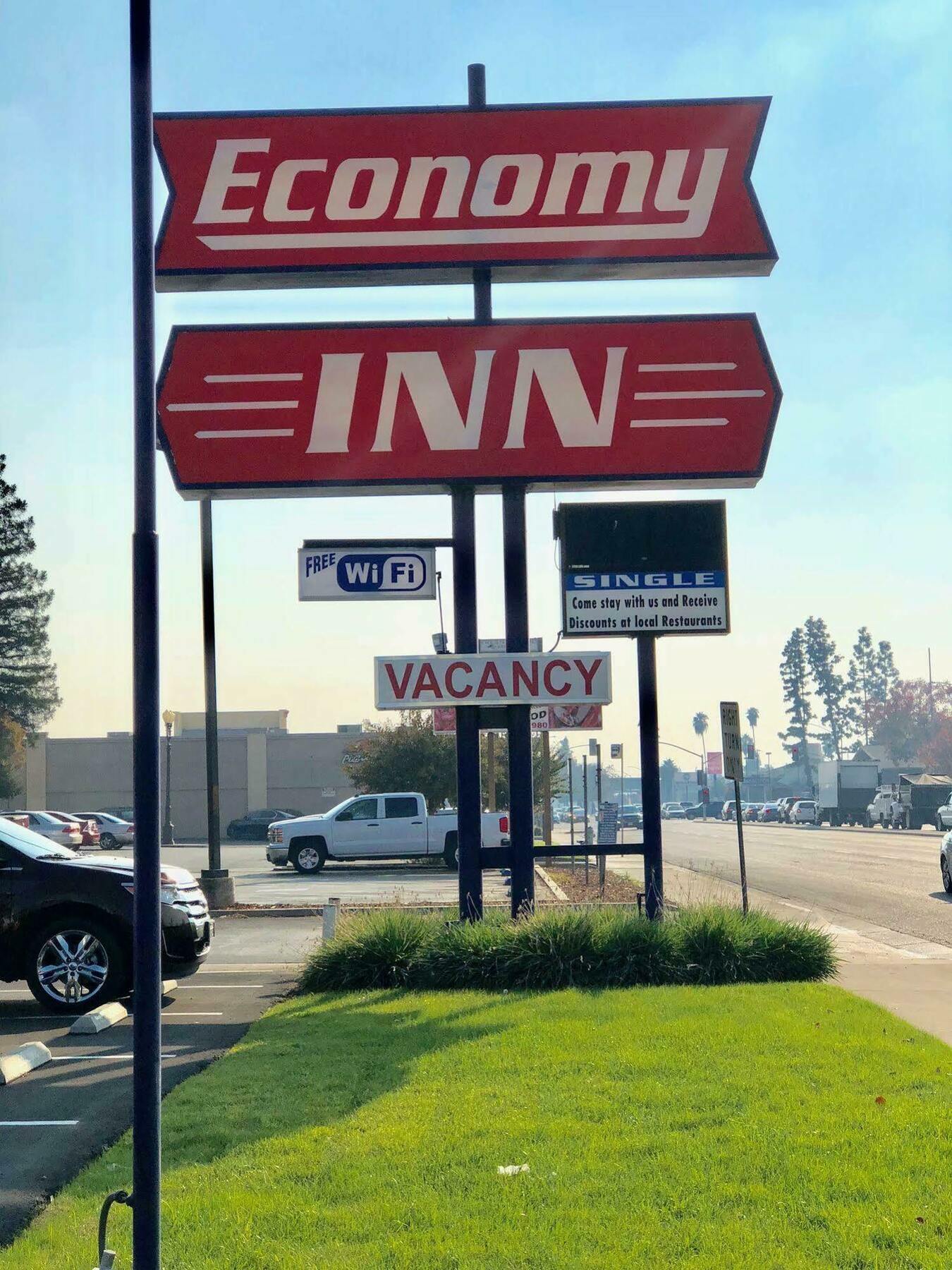 Economy Inn Fresno Extérieur photo